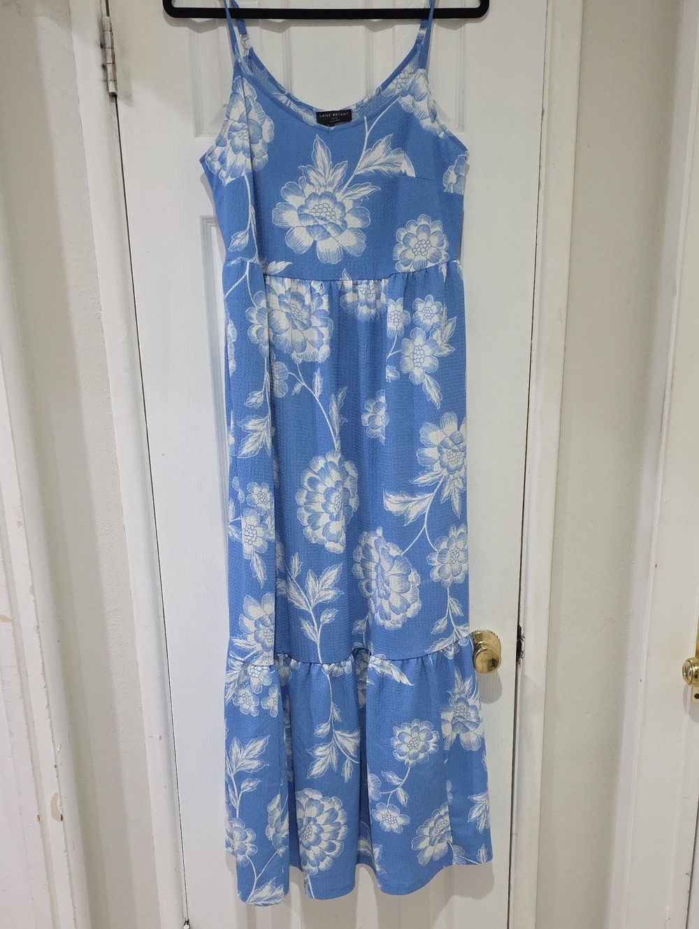 lane bryant blue floral dress Light Maxi with White Print Black & Blue Sleeveless Mens Clothing Color:Ivory Silver Available in Plus Size